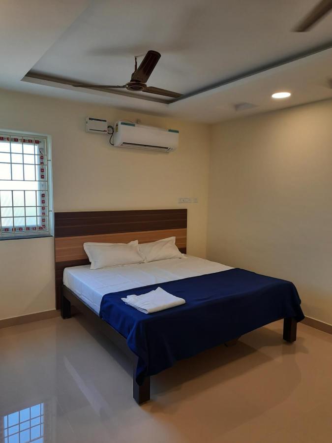 Отель Grk Residency Guduvancheri Экстерьер фото