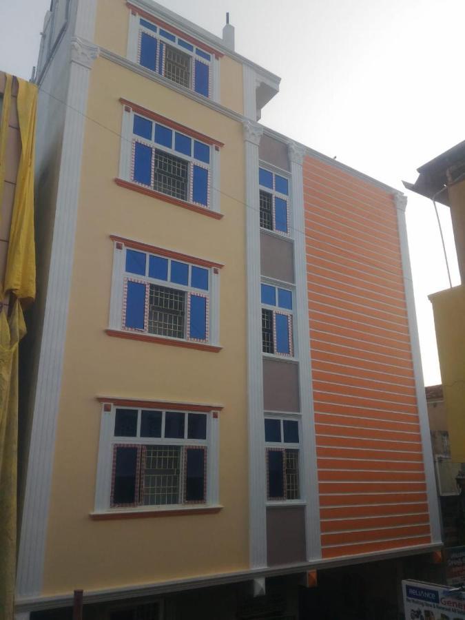 Отель Grk Residency Guduvancheri Экстерьер фото