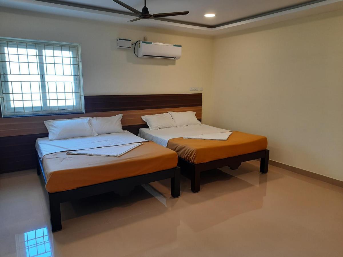 Отель Grk Residency Guduvancheri Экстерьер фото